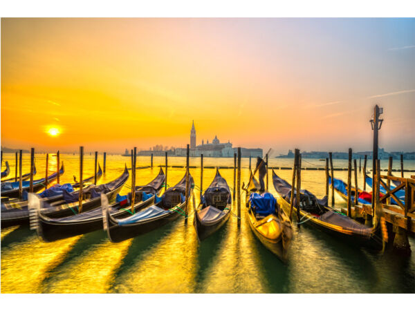 Fotomural Vinilo Atardecer Góndolas en Venecia