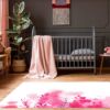 alfombra-flores-pintadas-rosas-alfombra