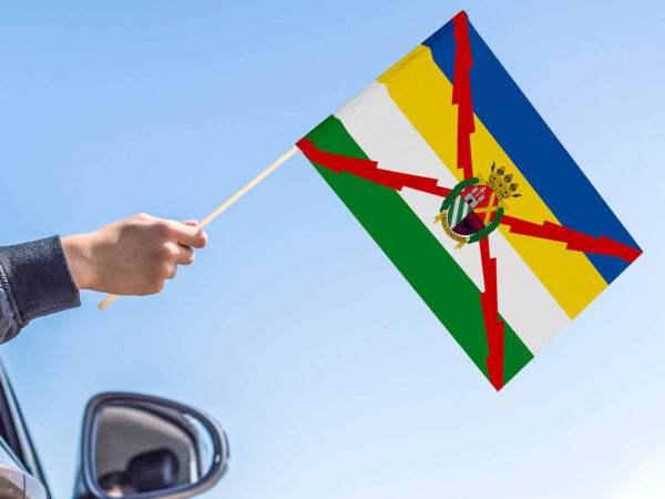 Bandera con palo Arjona