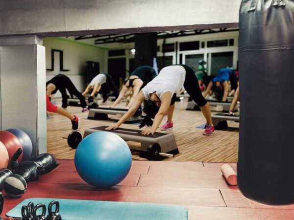 Papel Pintado Chicas Flexiones