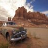 fotomural-desierto-coche-viejo-1