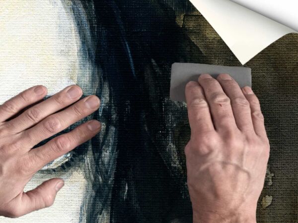 fotomural-mujer-pintada-manos