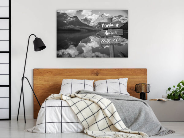 Cuadro Paisaje Montañas Blanco y Negro con Nombres Personalizados